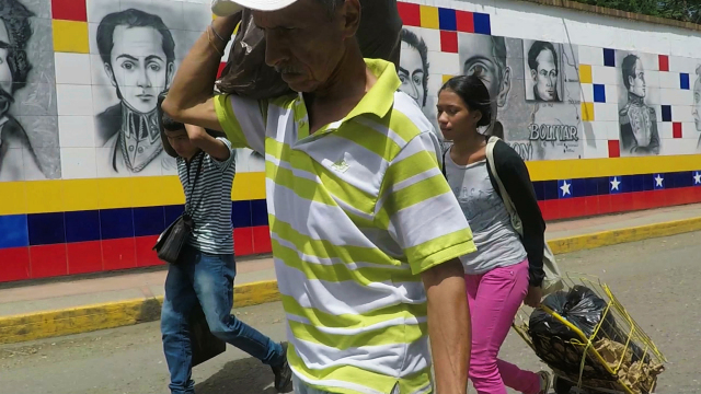 Fleeing Venezuela Fleeing Venezuela