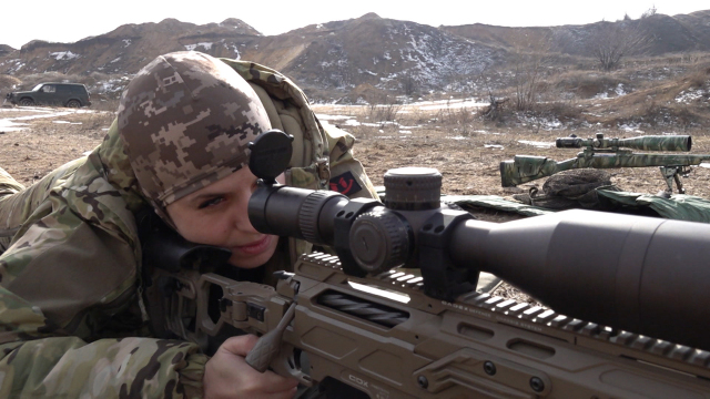 Ukraine: The Female Fighters of Donbass Ukraine: The Female Fighters of Donbass